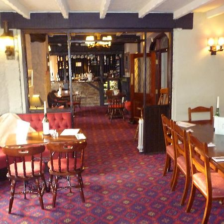 Royal Oak Inn Лосуитиел Екстериор снимка