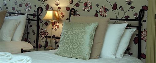Royal Oak Inn Лосуитиел Екстериор снимка