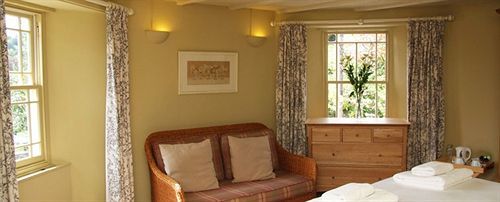 Royal Oak Inn Лосуитиел Екстериор снимка